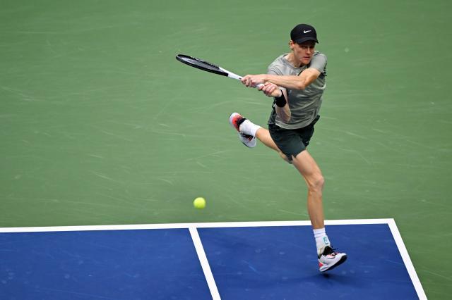 开云体育app下载入口-辛纳美网重压之下强势夺冠 新硬地之王呼之欲出